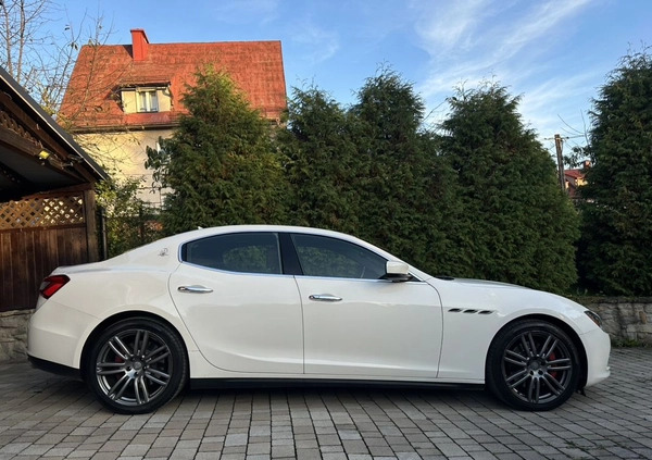 Maserati Ghibli cena 98000 przebieg: 178021, rok produkcji 2014 z Krośniewice małe 172